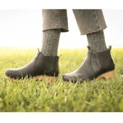 New Arrival -Top Quality Shoe Store Barnes PDP Becka black onfoot