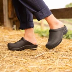 Dansko Sonja Black Oiled 12 Dansko Sonja Black Oiled -Top Quality Shoe Store HeritagePDPSonjaBlackOiled2 6e1c1bab 60f6 422a 8fd4 545a14b459d0