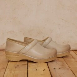 Dansko Professional Sand Milled Burnished -Top Quality Shoe Store S24 Professional Sand 0212 2400x2400 b020acc2 a3f6 49e1 bab8 b8c6deee560c