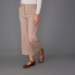 Dansko Fawna Chestnut Burnished Calf -Top Quality Shoe Store f23 fayette fawna chestnut lifestyle 2400x2400 1